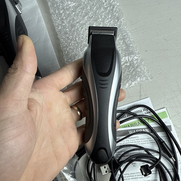 Wahl Home Products Li-Ion Max Rechargeable Cordless Clipper Haircutting Kit - Picture 13 of 16